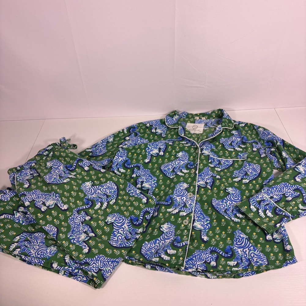 Print Fresh Green and Blue Tiger-Print Cotton Pajama Set - Picture 13 of 16